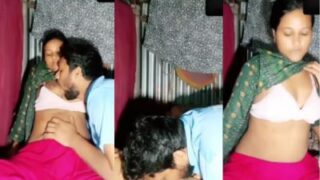 HD Tamil sex MMS of a wild lover eating his horny GF