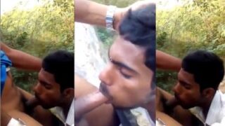 Pervert shoots his desi gay porn with an outdoor blowjob