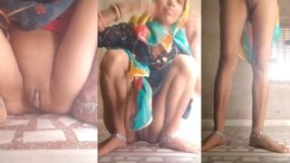 Rajasthani woman shows her desi pussy on the camera