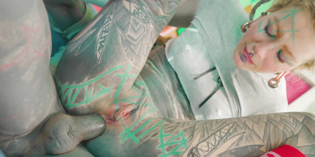 Cute Girl in High Heels Spreads Her Lovely Asshole Ready for Har…