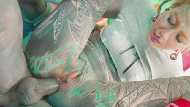 Cute Girl in High Heels Spreads Her Lovely Asshole Ready for Har…