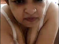 Sxy mallu Aunty Is back