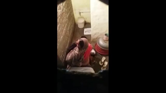 Horny Punjabi Couples Fucking In Public Toilet Secretly Captured