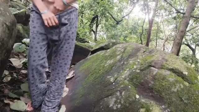 Hot couple enjoying outdoor enjoying sex video