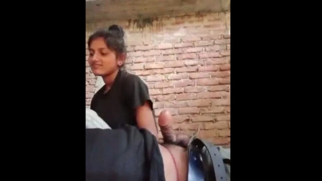 Village gf giving handjob blowjob md Fucking in brick house