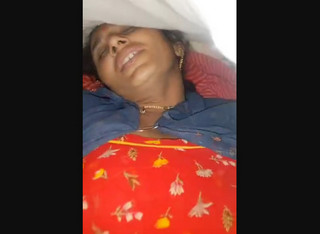 Hot bhabhi fucking with moaning