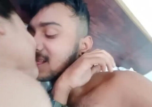 Desi Girl Shows Her Big Boobs