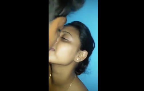 Sexy Wife Boob Sucked By Hubby After Bath