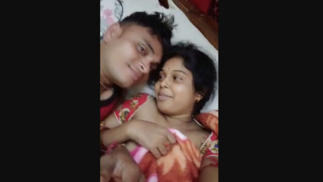 Indian Hot Couple Romance and Fuck With Moaning couple sex video