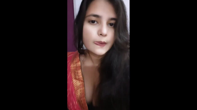 Sexy Girlfriend Showing Her Hot Nude Figure nude sex video