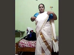 Mallu Aunty Changong Cloths