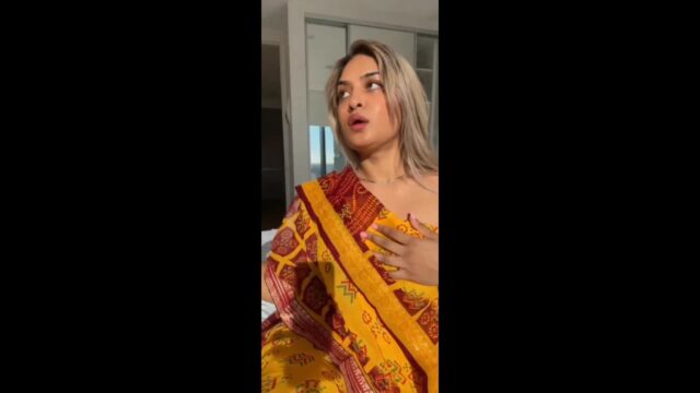 Sexy Mal Showing showing sex video