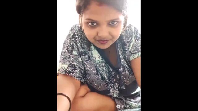 Sexiest couple Showing Pussy on Live with Face live sex video