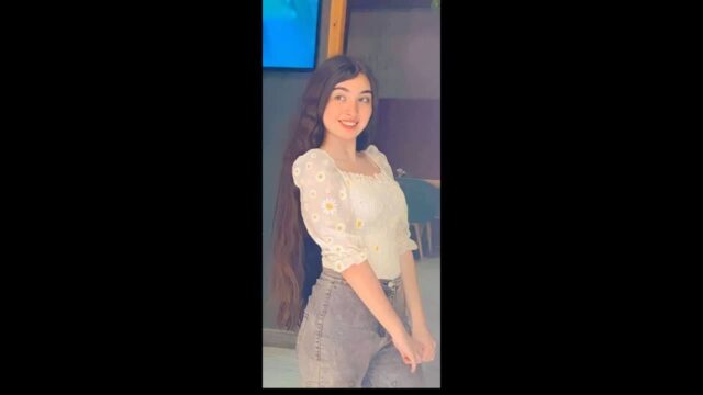 Beautiful Gf Showing videos showing sex video