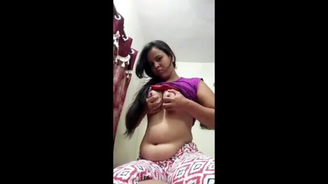 Chubby Bhabhi Showing Licking Boob boobs sex video