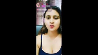 Gorgeous Cheez Stripping Bare and Spreads her Pussy