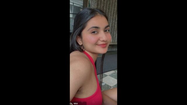 Gorgeous Beautiful Sexy Indian Showing Masturbating 8MoreClip gorgeous sex video