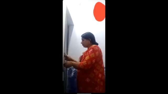 Bhabi Showing Lover showing sex video