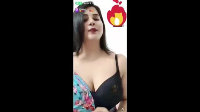Aysha Bhabhi Fondles Her Boobs and Her Clean Shaven Chut boobs sex video