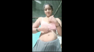 Sexy tamil babe taking carrot inside&3 clips