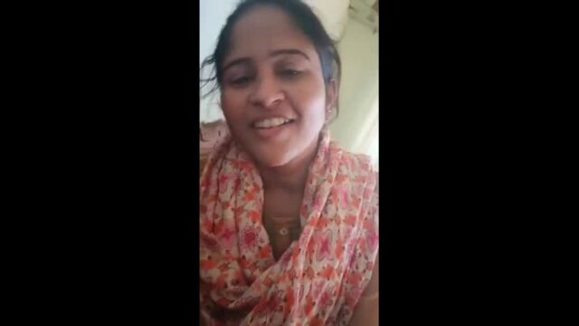 Village Kamwali giving Blowjob