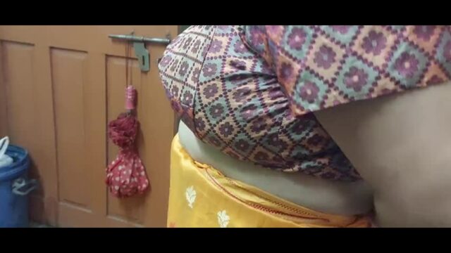 Today Salu Bhabhi was looking hot in a yellow saree husband fucks a lot Desinx