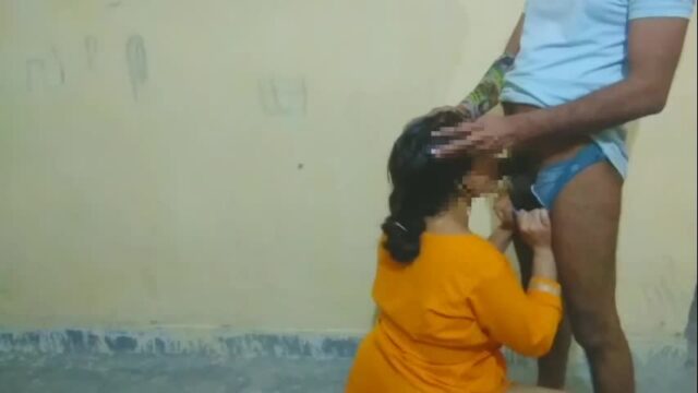 Tamil baby enjoy with her ex boy friend enjoy penis sucking and painful fucking stand sucking sex video
