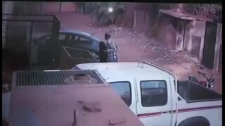 Quickly fucking on street caught in cctv