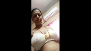 pure iyer maami showing akkul thoppul boobs to boy friend