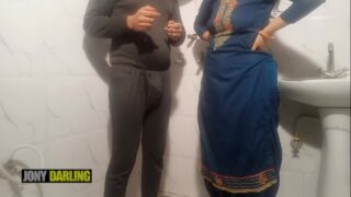 Mandana lifting her legs for deep penetration at ladies hostel