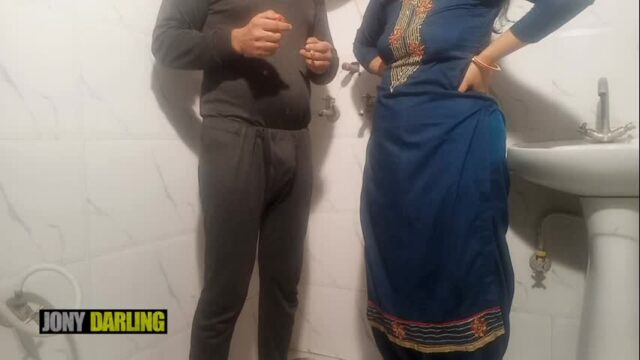 Mandana lifting her legs for deep penetration at ladies hostel