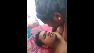 Mallu Bhabhi Ridding Dick