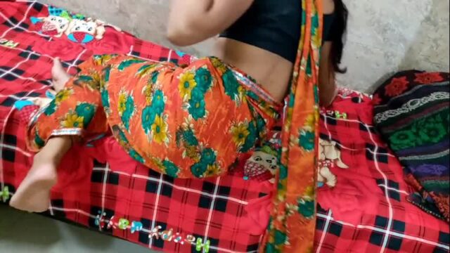 Indian bhabhi talking a devar and devar come in fucking rough devar sex video