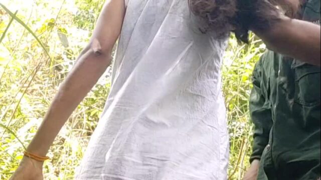 Hairy Pussy Girlfriend Fucked Outdoor girlfriend sex video