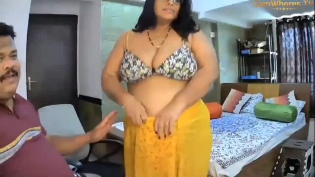 Famous big boob aunty boob sucked thoppul navel fingered by uncle