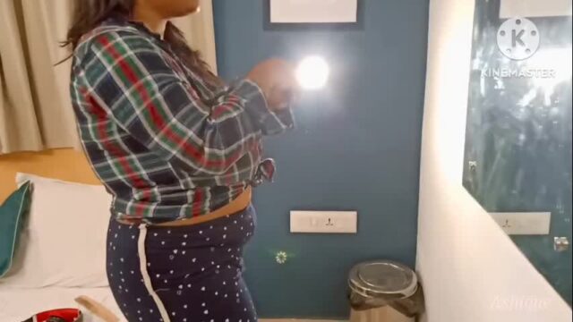 Desi stepsister pihu fucked by her cousin brother when she get redy to go for a date with her boyfriend desi sex video