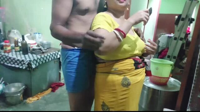 Desi bhabhi Fuck with dewar