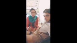 Cheater bhabhi giving handjobM2843