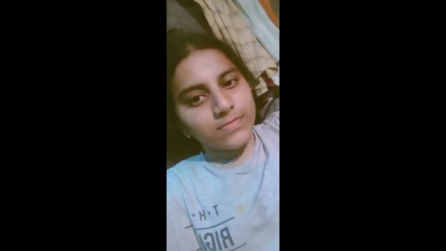 Desi girl prssing boobs boobs sex video