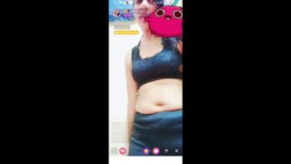 Surbhi Sharma Shows Her Pussy and Asshole on Live With face