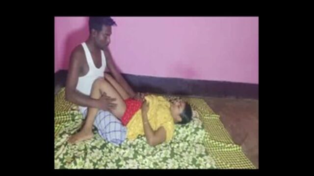 Bhabhi fucked lover in daytime