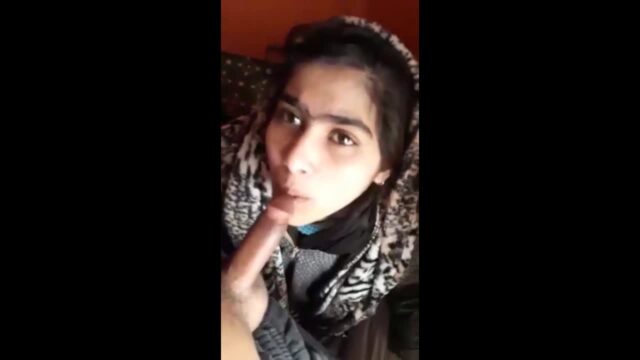 Beautiful Hijabi Girl Giving Blowjob giving sex video