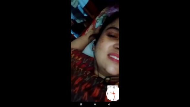 Horny Bhabi Showing Pussy on Video Call & Masturbating with Cucumber masturbating sex video