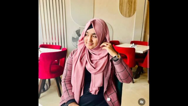 Hijabi GF Showing 3 Clip showing sex video
