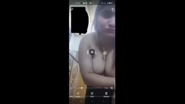 Beautiful Horny Girl Showing Boobs on Video Call showing sex video