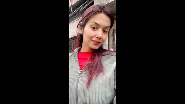 Desi lady showing big boobs+ 4 simple videos showing sex video