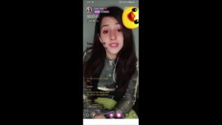 Snapchat Influencer Queen of Hearts aka Dairy Milk Nude Show on Chamet Live