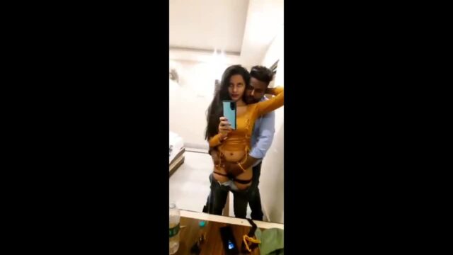 Horny BF Open her Jeans & Start Fingering her Pussy