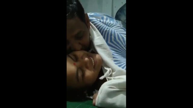 Mature Bhabhi Fucking With Dever With Talking. dever sex video