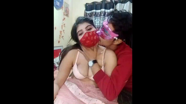 Desi Bhabhi fucking with husband best friend husband sex video